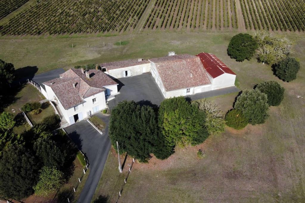 Entre Pierre Et Vigne - Charming Former Winery Farmhouse With Hot Tub & Swimming Pool Monestier  エクステリア 写真